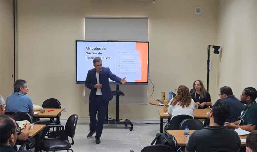 Servidores do TJRO ministram oficina de IA na Gestão de Riscos, em evento nacional
