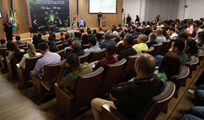 MPRO debate resíduos, catadores e redução de emissões