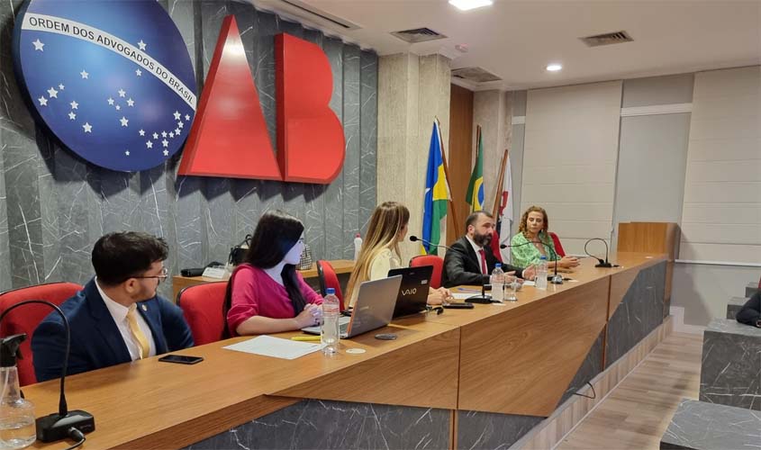Histórias inspiradores dos advogados Diego Vasconcelos e Maracélia Oliveira são destaques na reunião da Comissão da Jovem Advocacia