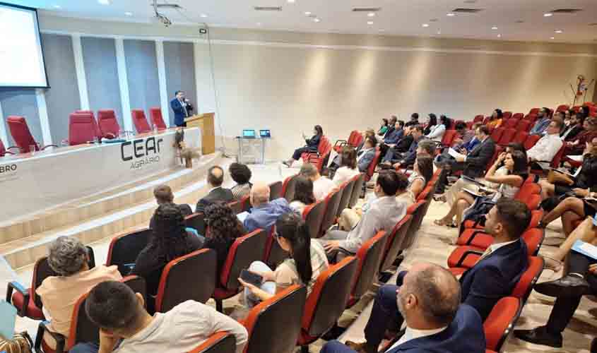 Servidores do governo de RO participam da Conferência Estadual de Direito Agrário, em Porto Velho