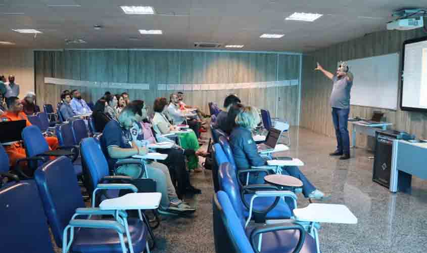 Oficinas sobre Plano de Desenvolvimento Estadual Sustentável acontecem na Escola de Governo