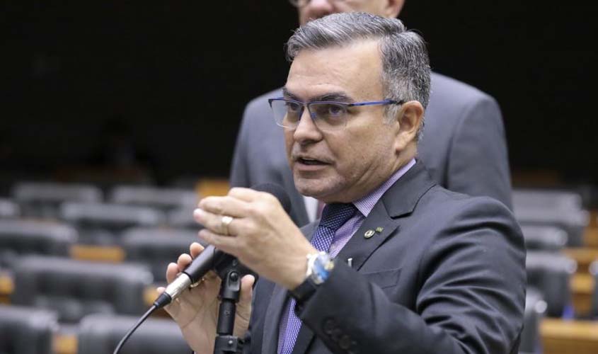  Motoristas de táxi e app poderão financiar cabine blindada