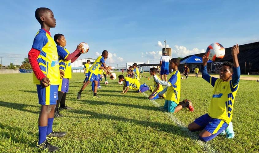 Programa Talentos do Futuro realiza amistoso de futebol no distrito de Jaci-Paraná