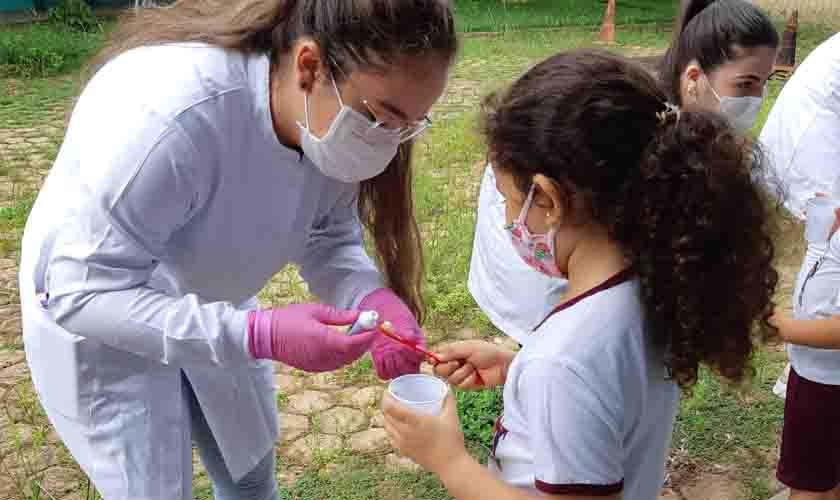 Crianças de escola municipal são atendidas pelo UNIFACIMED em Cacoal  