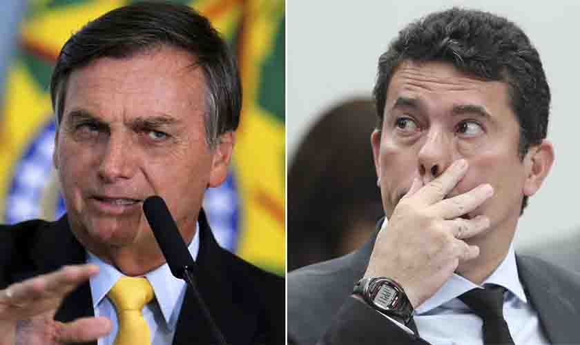 Jair Bolsonaro volta ao ataque contra Moro e diz que ele é “de esquerda” e “contra as armas”