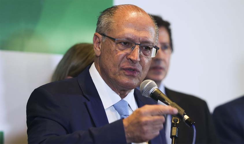 Alckmin recebe relatório de impactos da pandemia na educação