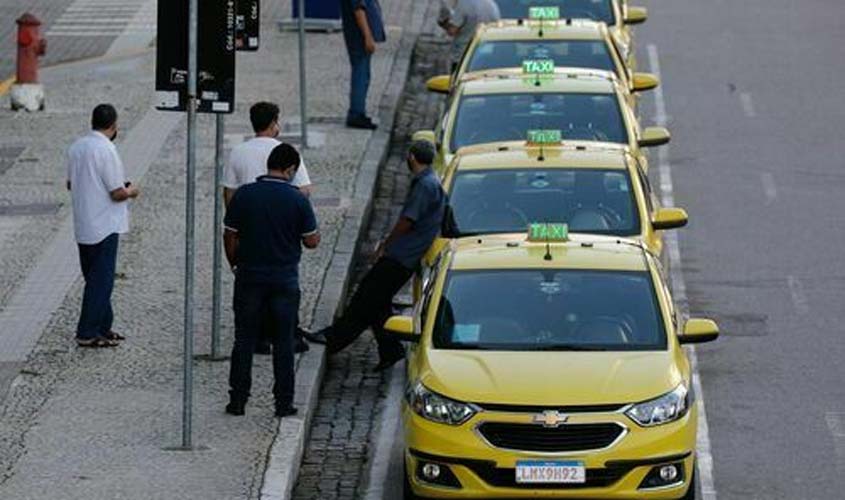 CAIXA paga sexta parcela dos benefícios Caminhoneiro e Taxista neste sábado (10)