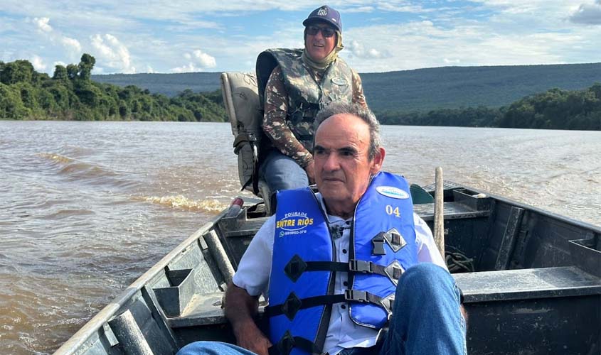 Mutirão no Rio Guaporé realiza coleta de lixo