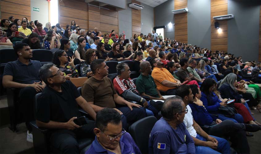 Semad faz confraternização com servidores para 2026