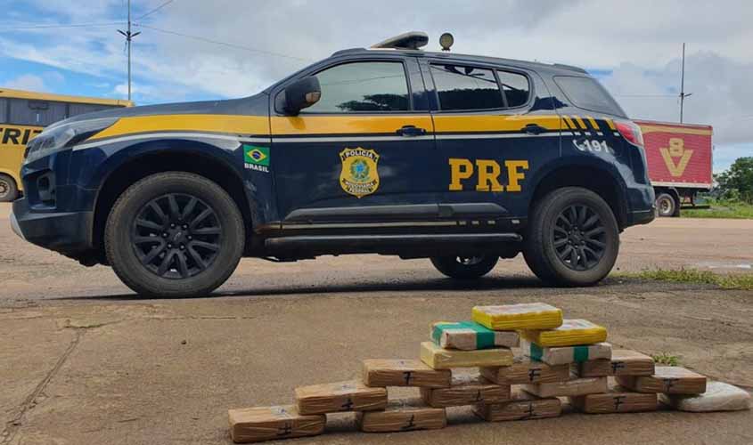 Em Porto Velho/RO, PRF apreende mais de 17 Kg de cloridrato de cocaína