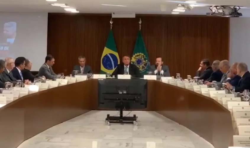 Bolsonaro coage ministros a aderirem ao golpe de Estado