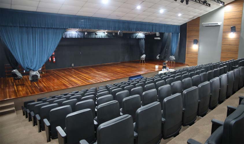 Parceria garante nova estrutura no Teatro Banzeiros