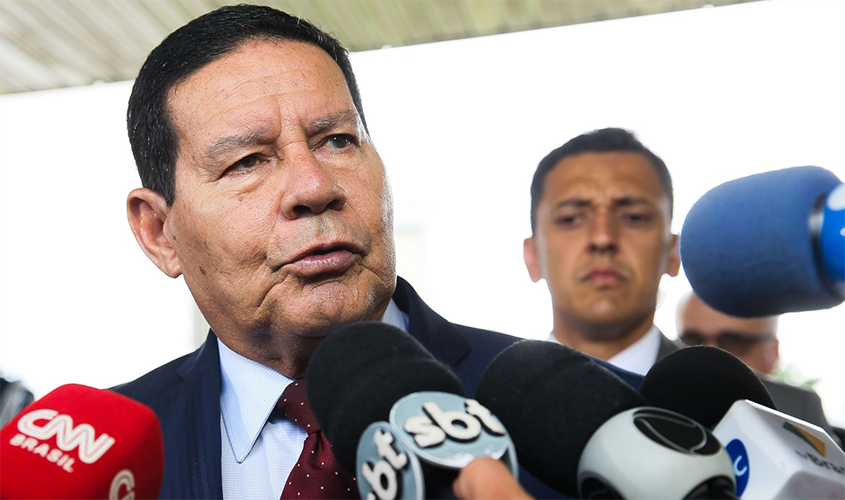 Mourão diz que pânico com coronavírus não com condiz com a realidade