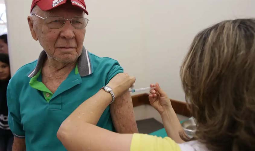 Casos de síndrome respiratória aguda grave avançam em todas as regiões do Brasil