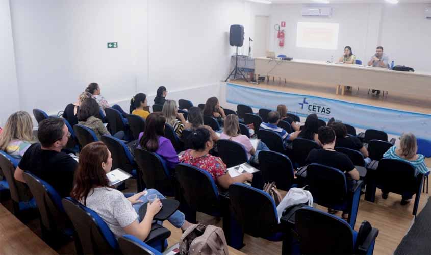 Fhemeron realiza treinamento para implementação de melhorias no atendimento e gestão das políticas de doação de sangue