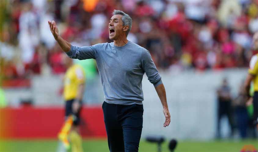 Flamengo confirma saída do técnico Paulo Sousa