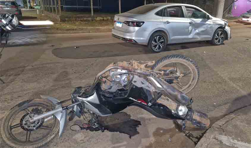 Motoboy fica gravemente ferido após colidir com carro em Porto Velho