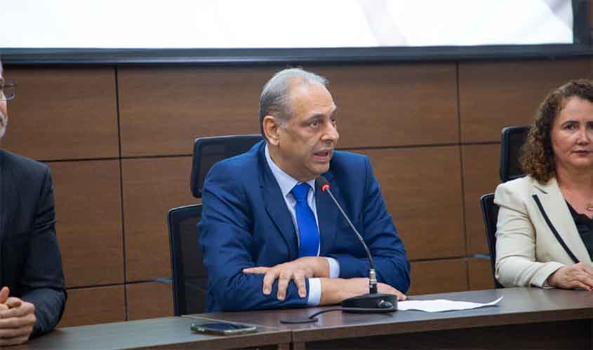 Presidente do TJRO reconhece o esforço de servidores da Central de Processos Eletrônicos