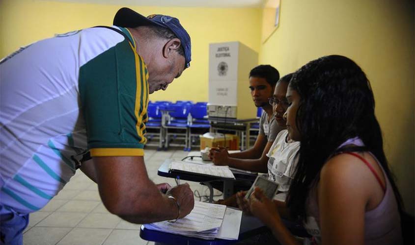 TSE mantém horários locais para votação nas eleições deste ano