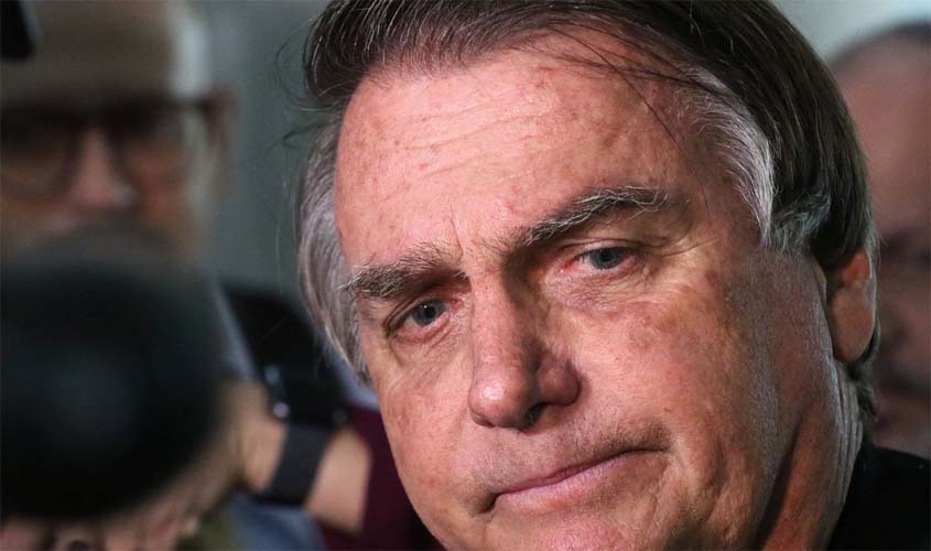 TSE multa Bolsonaro por propaganda irregular nas eleições de 2022