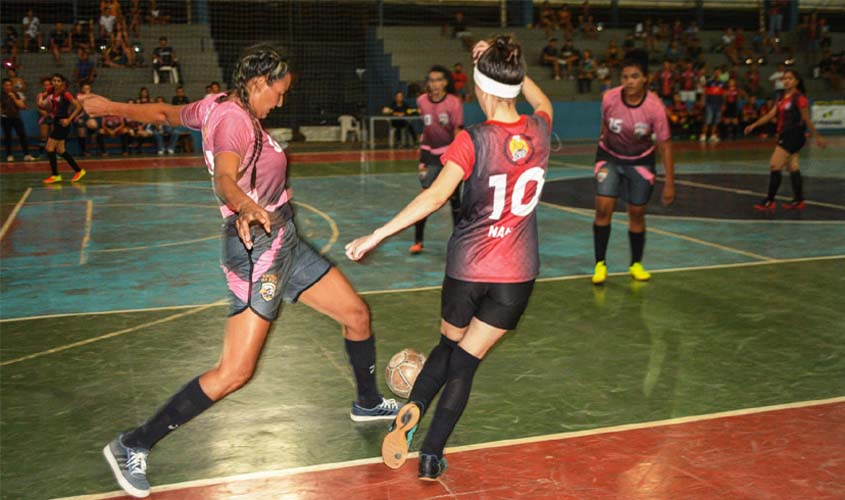 Disputas acirradas abrem Alvorada de Futsal Feminino