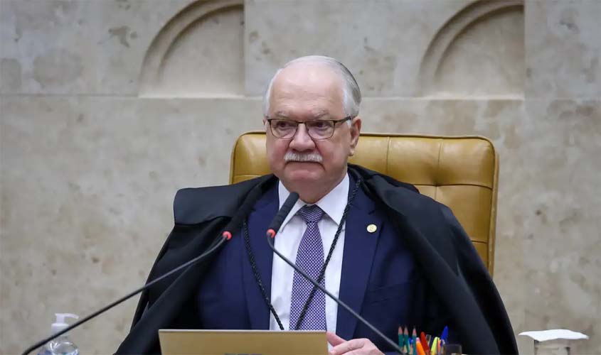 Fachin suspende decisões sobre diretor da PF