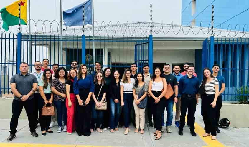 Justiça do Trabalho de Portas Abertas: estudantes visitam Varas do Trabalho no Acre e Rondônia