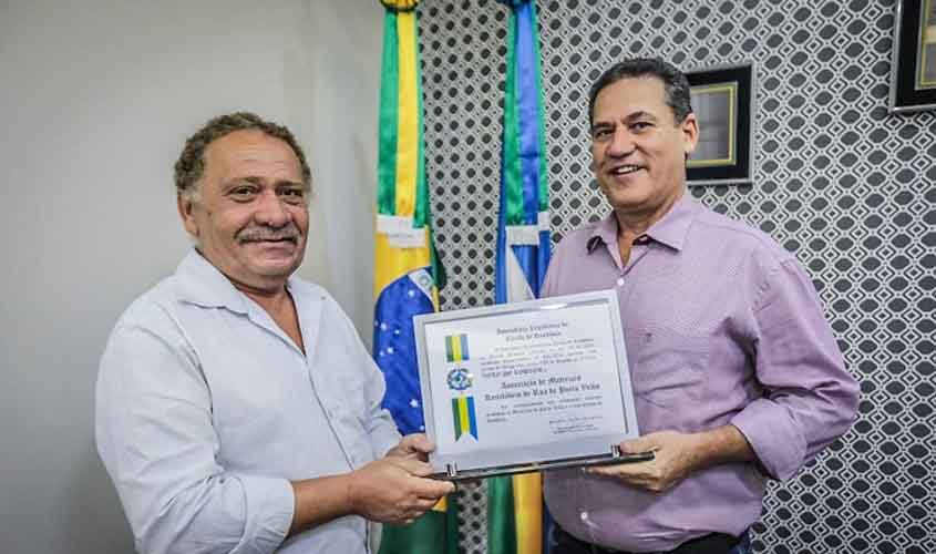 Maurão entrega voto de louvor à Associação de Materiais Recicláveis de Rua de Porto Velho