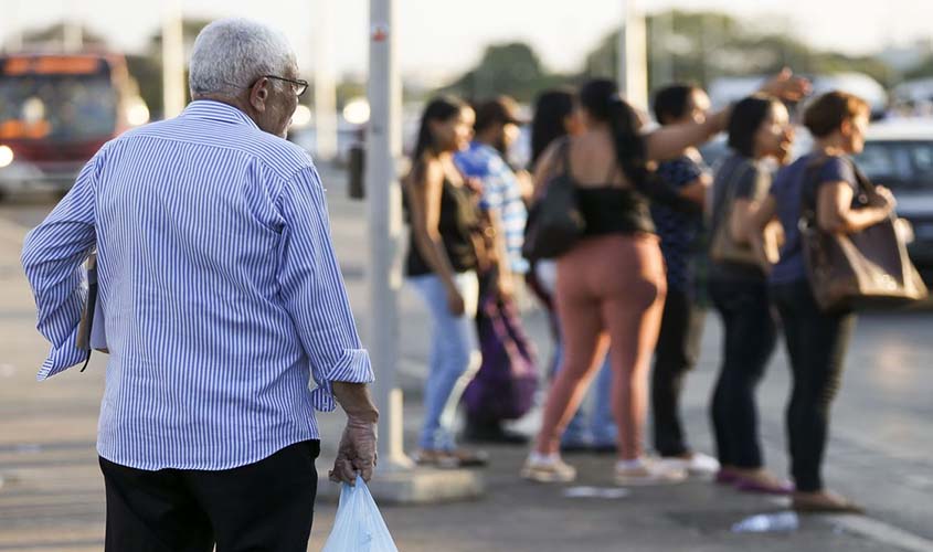 Inflação da terceira idade fecha 2019 em 4,18%, diz FGV