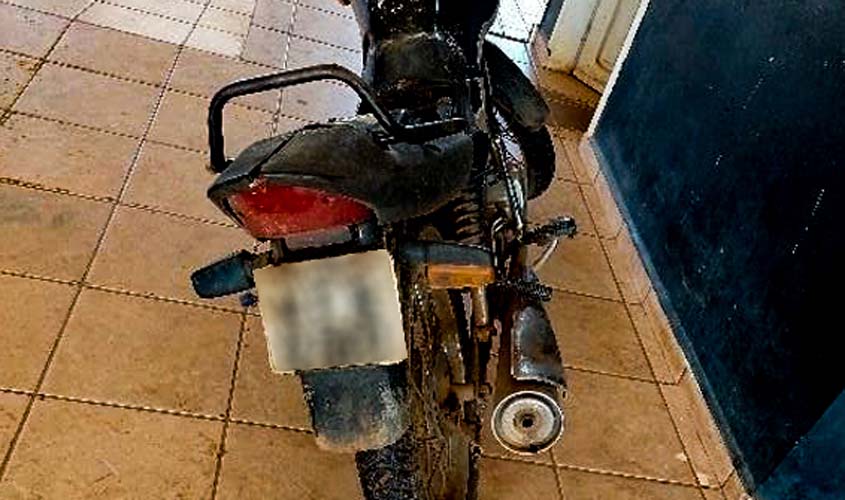 Polícia Militar recupera motocicleta furtada