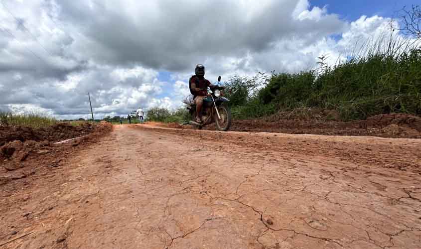 Prefeitura de Porto Velho realiza melhorias nos ramais de Nova Califórnia