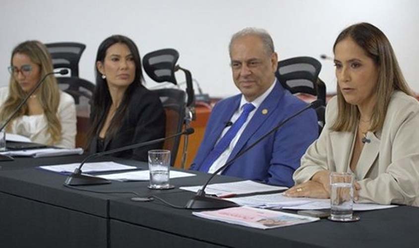 TRE-RO lança cartilha da Ouvidoria da Mulher em evento eleitoral