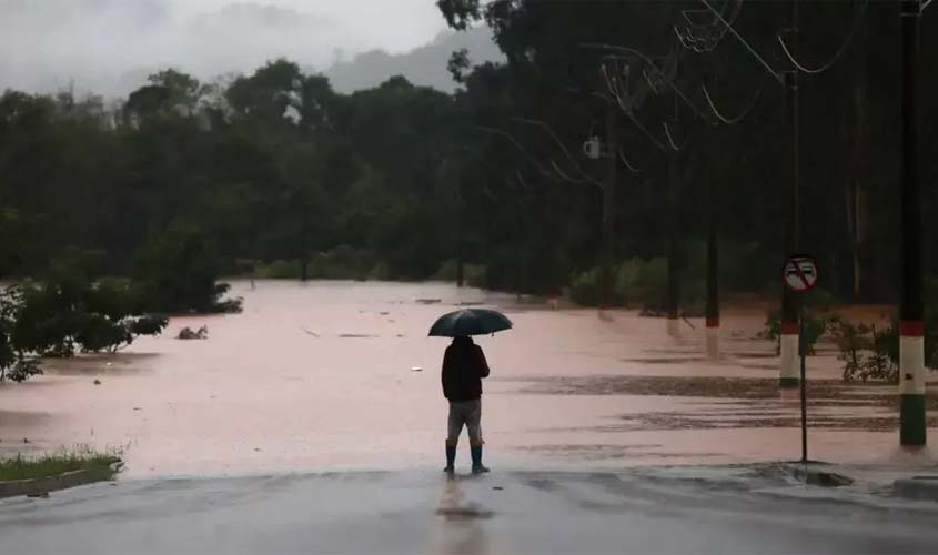 É preciso afrontar as inverdades da extrema direita