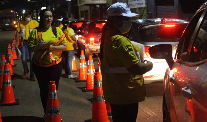 Ação educativa do Detran Rondônia reforça a importância de respeitar a legislação de trânsito