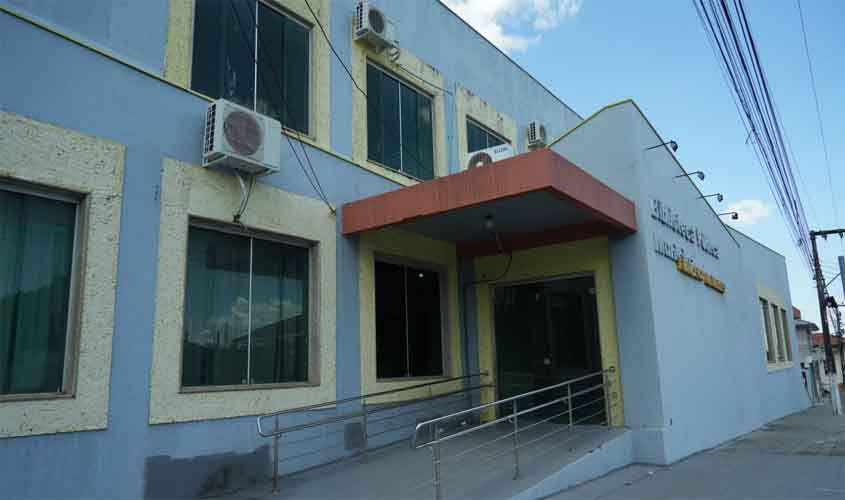 Biblioteca Francisco Meirelles passa por reformas para melhor atender os usuários