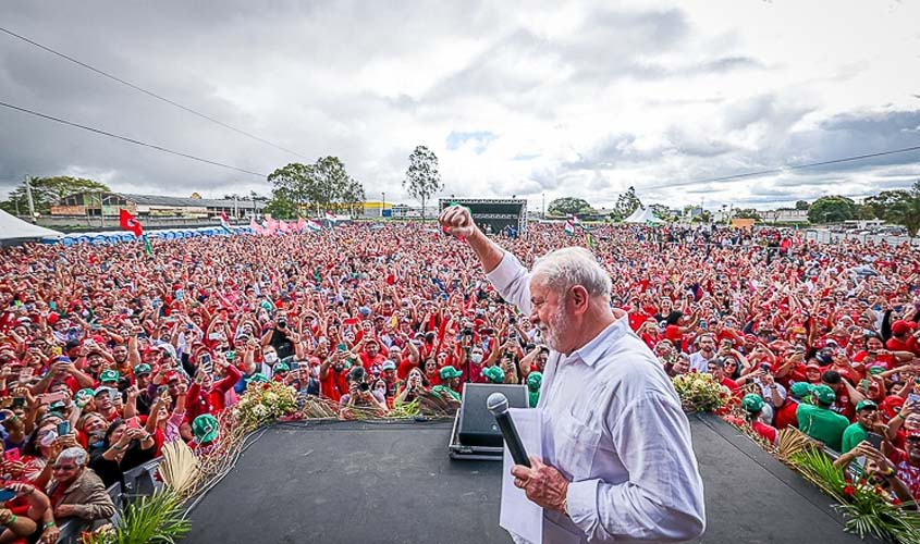 Aprovação de Lula atinge 54%, o maior índice do ano