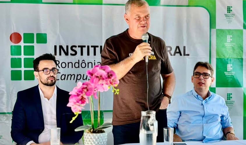 Mosquini comemora curso de Agronomia no IFRO de Jaru
