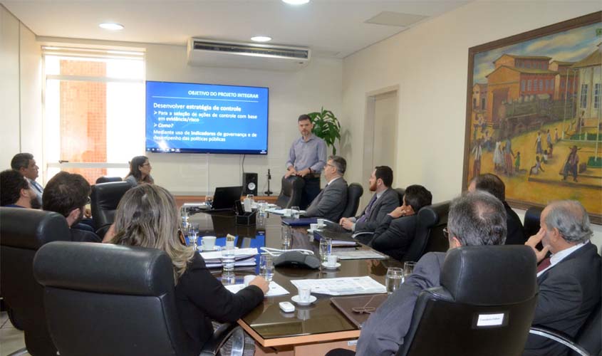 Adesão do TCE-RO em projetos na área da edução são apresentadas ao Conselho Superior