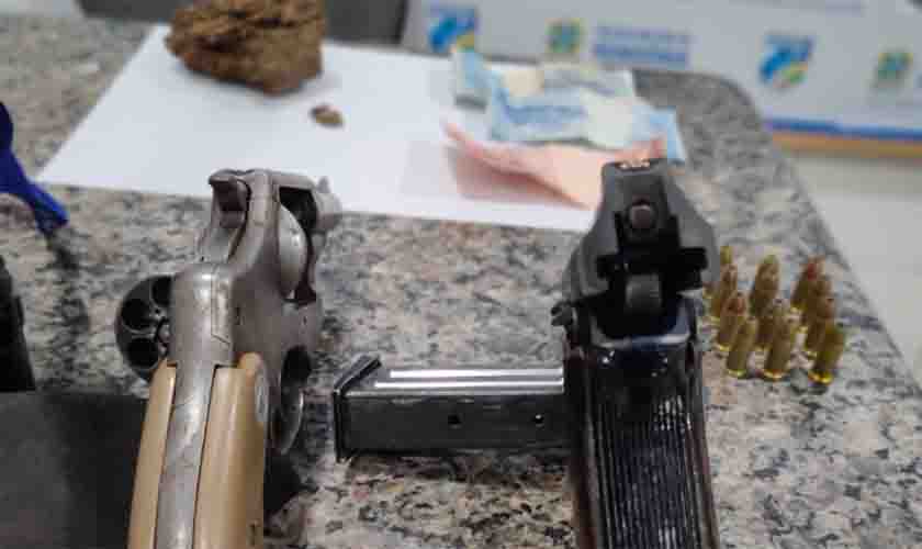 PMRO prende quadrilha suspeita de fazer roubos, e apreende duas armas de fogo