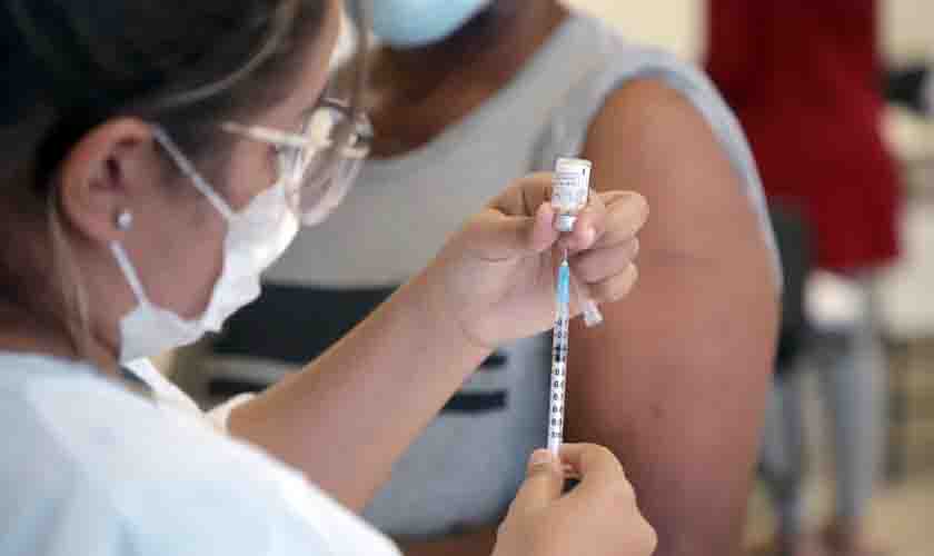 Cinco mil doses de vacinas foram aplicadas na segunda (9) em Porto Velho