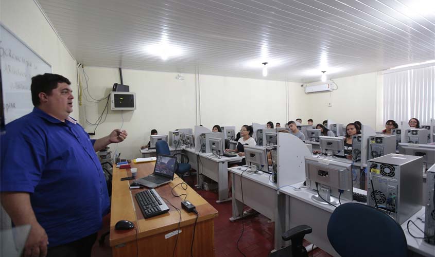 Nove cursos iniciam nesta segunda-feira na Escola do Legislativo  