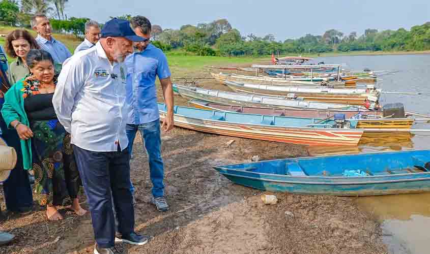 Lula defende reconstrução da BR 319, que corta a Amazônia