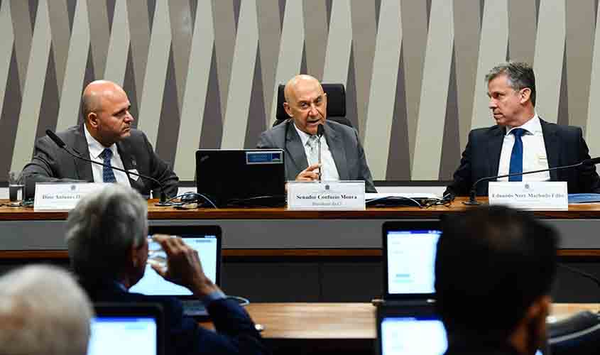 Debatedores defendem hidrovia no Rio Madeira entre Rondônia e Amazonas  