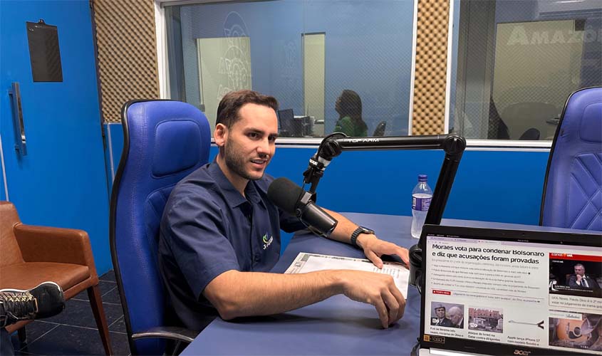 Prefeito Affonso Cândido concede entrevista à Rádio Alvorada