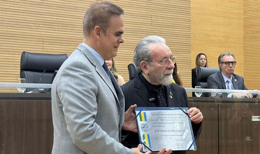 Deputado Alan Queiroz realiza homenagem a Dr. José Hiran Gallo
