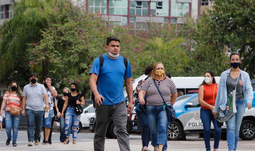 Brasil registra 70 mortes e 39 mil novos casos de covid-19 em 24h