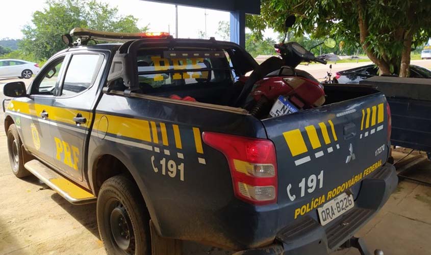 Em Porto Velho/RO, PRF recupera veículos com registros de roubo/furto