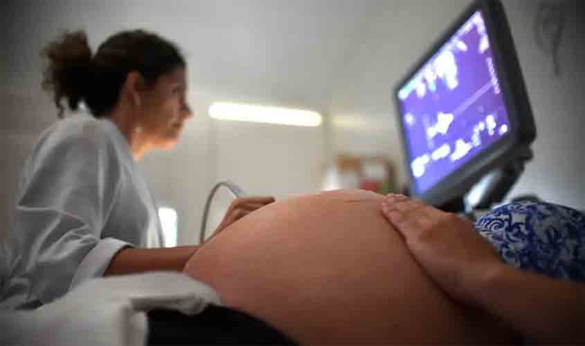 Entenda pré-eclâmpsia e síndrome de Hellp, que afetaram cantora Lexa