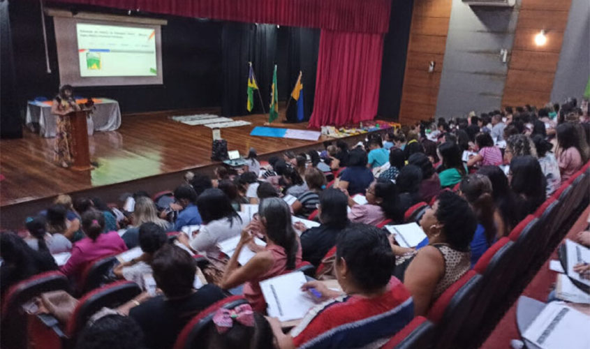 Prefeitura realiza capacitação dos professores da educação infantil