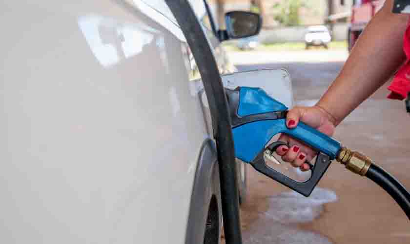 Procon autua postos em Porto Velho que vendiam gasolina acima do preço tabelado, antes de vigorar aumento 